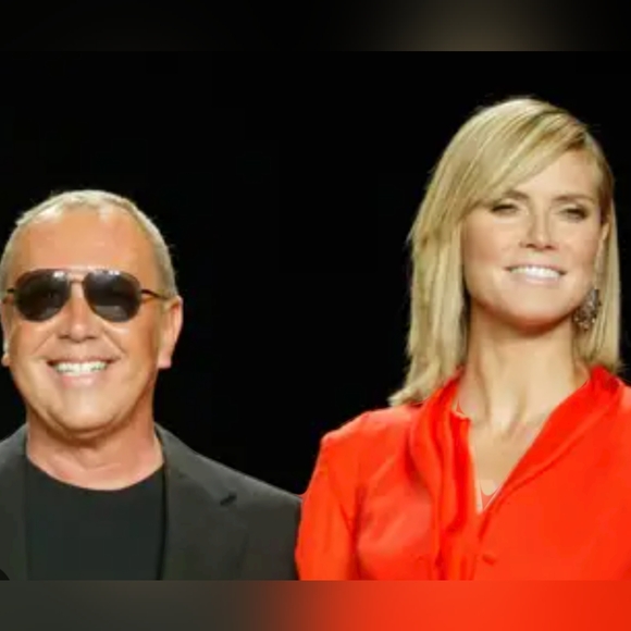 Michael Kors top size 2x - Picture 7 of 7